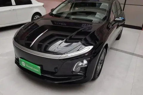 Hongqi E-QM5 2025