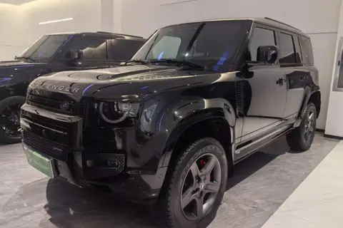 Land Rover Defender 2022