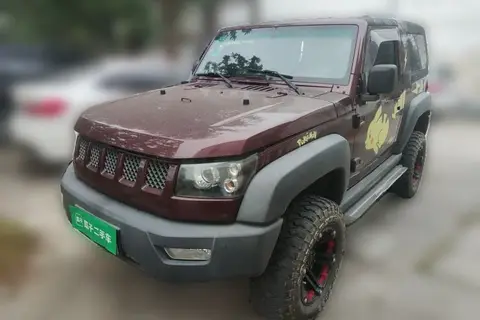 BAIC BJ40 2015