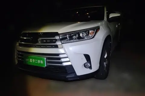 Toyota Highlander 2020