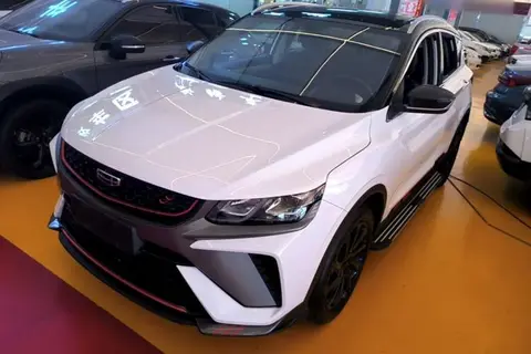 Geely Coolray 2022