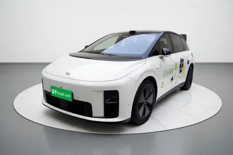 Li i8 2025