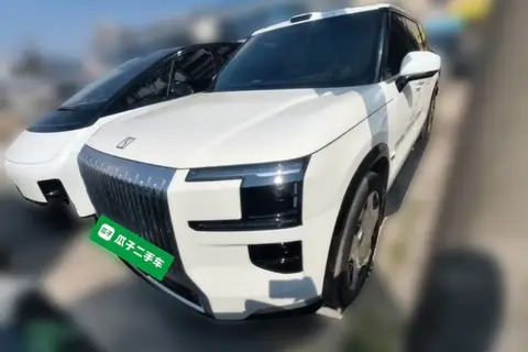 ZEEKR 9X 2025