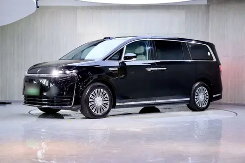 Luxeed V9 2026