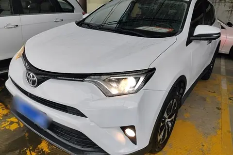 Toyota RAV4 2017