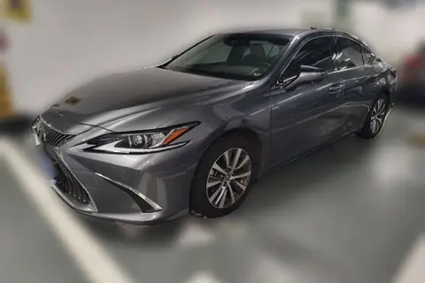 Lexus ES 2021