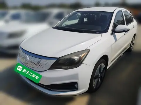 Dongfeng E70 2021