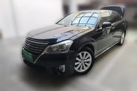 Toyota Crown 2013