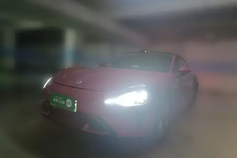 Xiaomi SU7 2025