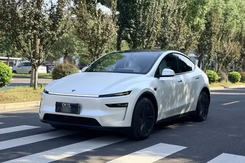 Tesla Model Y 2026