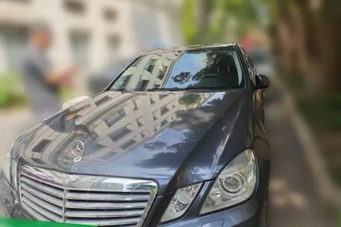 Mercedes-Benz E-Class 2010