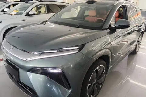 BYD Tang L 2025