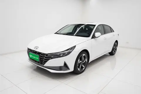 Hyundai Elantra 2022