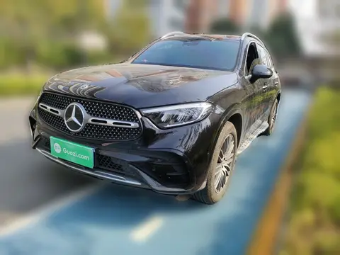 Mercedes-Benz GLC 2025