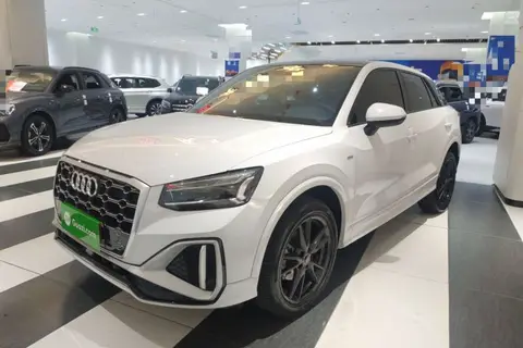 Audi Q2L 2022