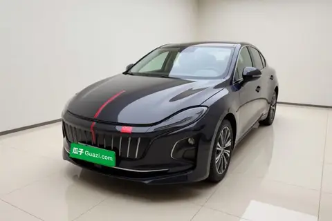 Hongqi E-QM5 2024