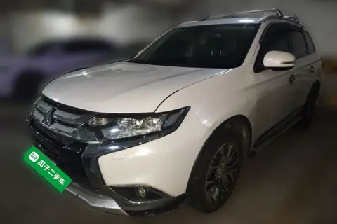 Mitsubishi Outlander 2016
