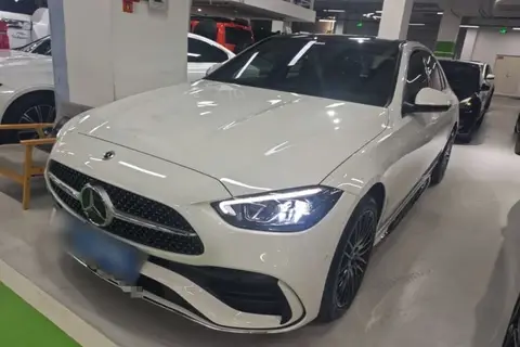 Mercedes-Benz C-Class 2024