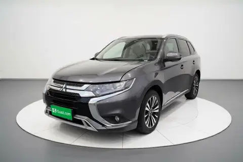 Mitsubishi Outlander 2021