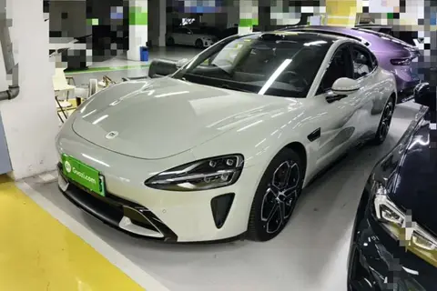 Xiaomi SU7 2025
