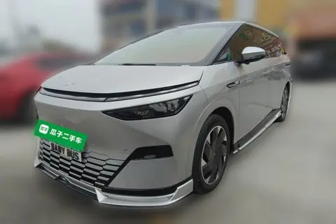 XPeng X9 2024