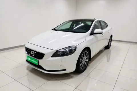 Volvo V40 2015