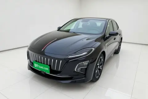 Hongqi E-QM5 2024