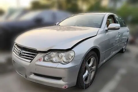 Toyota Reiz 2010