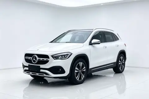 Mercedes-Benz GLA 2021