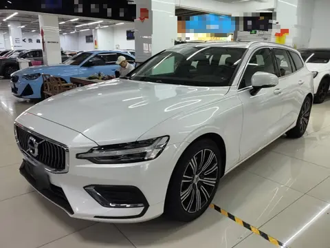 Volvo V60 2021