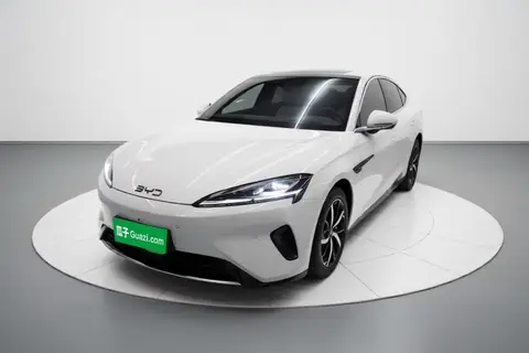 BYD Seal 07 2025
