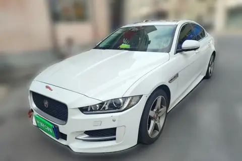 Jaguar XE 2016