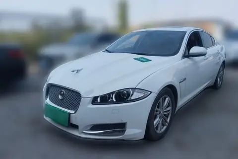 Jaguar XF 2015