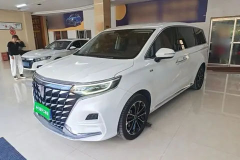 Roewe iMAX8 2023