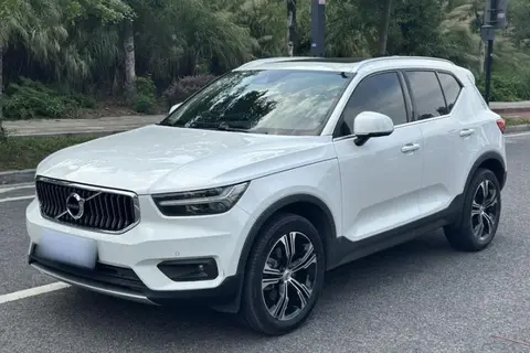 Volvo XC40 2021