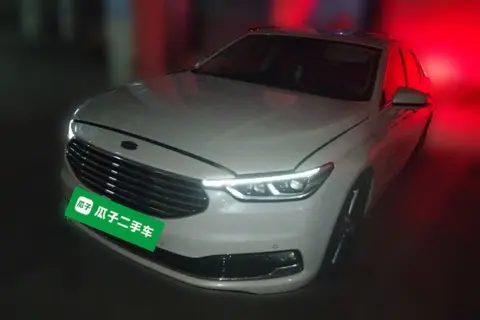 Ford Taurus 2020