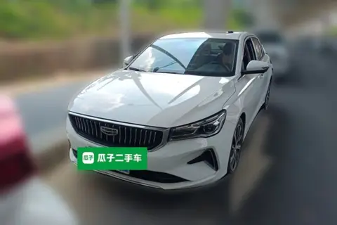Geely Emgrand 2021
