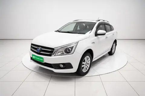 Venucia T70 2015