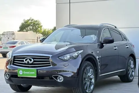 Infiniti QX70 2013