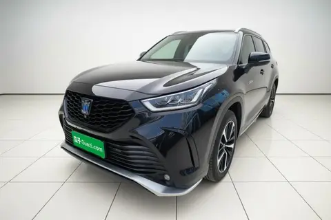 Toyota Crown Kluger 2022