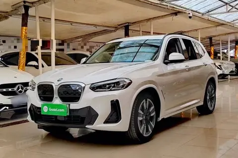 BMW iX3 2024