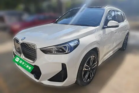 BMW iX1 2024