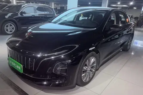 Hongqi E-QM5 2024