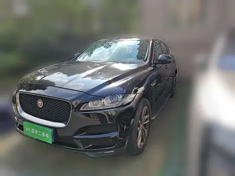 Jaguar F-PACE 2018