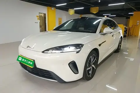 BYD Seal 07 2025