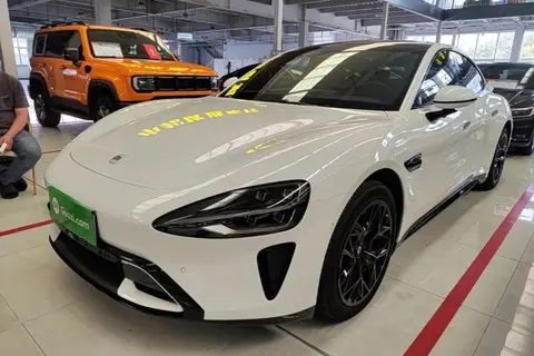 Xiaomi SU7 2024