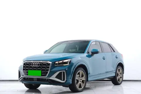 Audi Q2L 2023