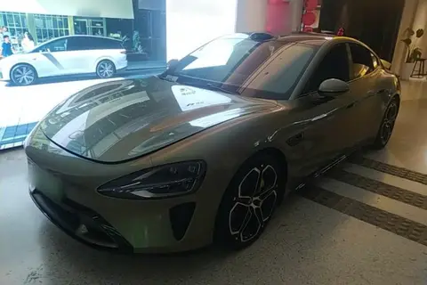 Xiaomi SU7 2024