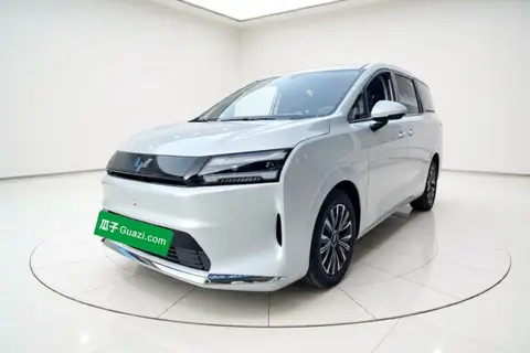 Wuling Xingguang 730 2025
