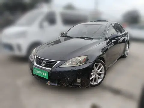 Lexus IS 2010